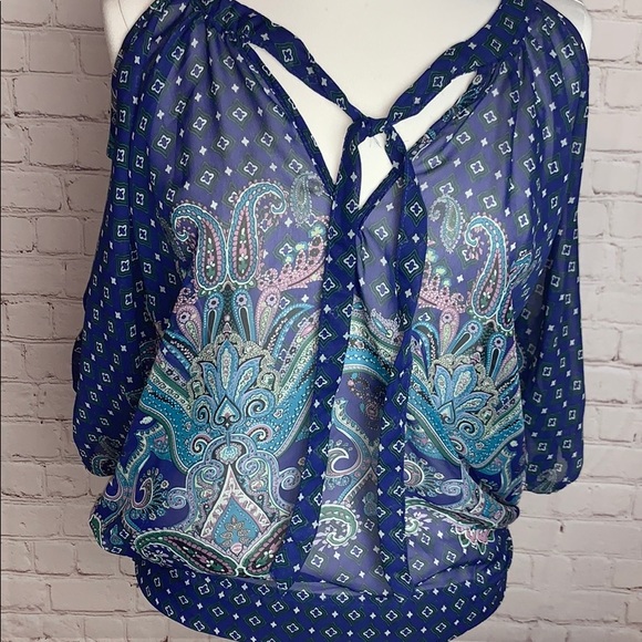 Myth NYC Cold Shoulder Peasant Top Paisley - Picture 4 of 4